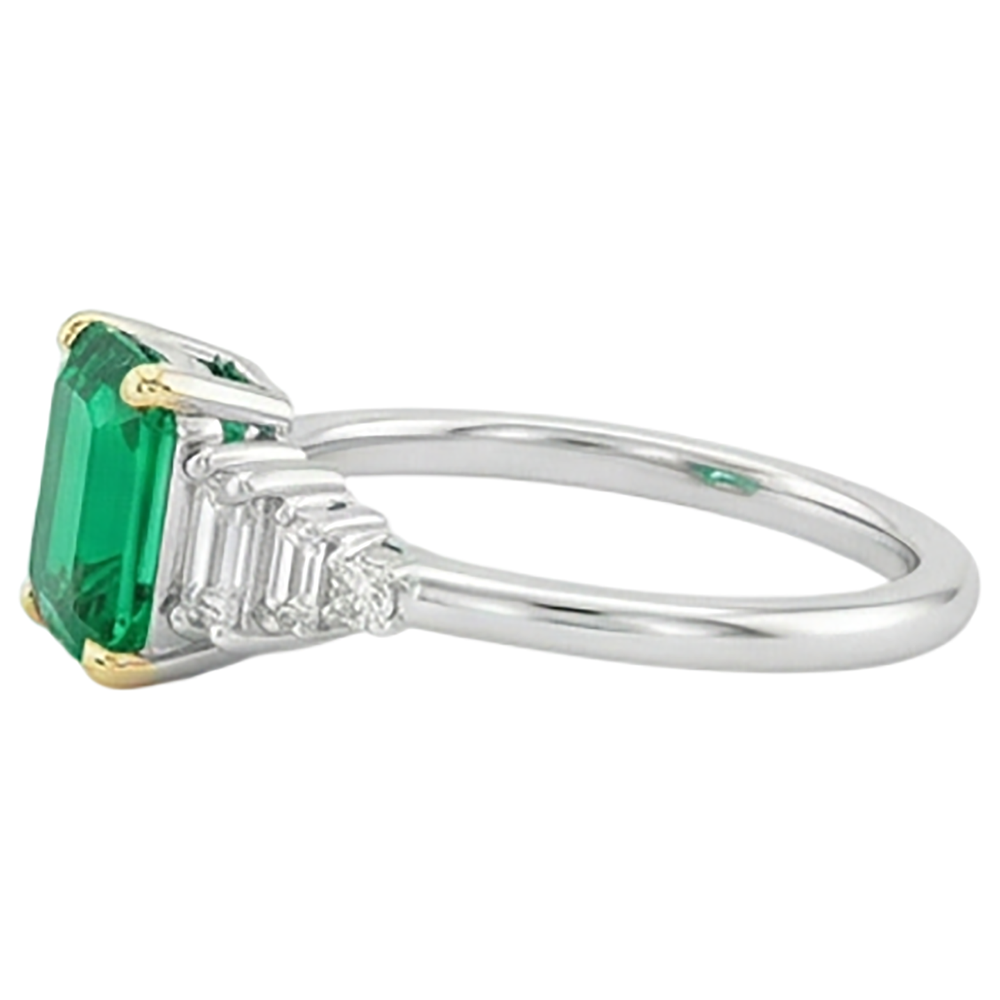 Anello Pietra Colorata Oro Due Toni 14K con Smeraldo – vista profilo