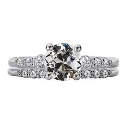 Raffinato Anello Nuziale con Diamante Cuscino Antico – 2 carati