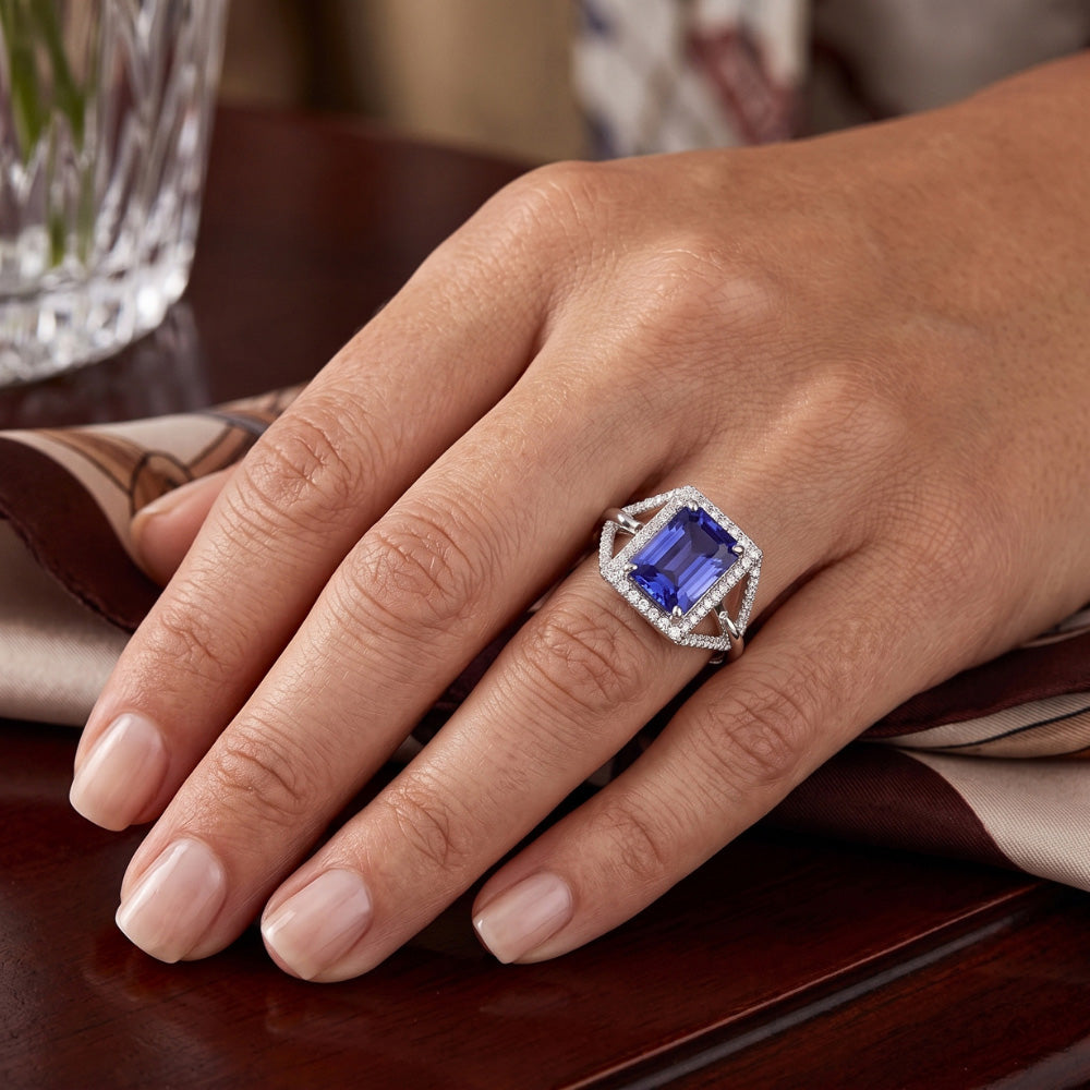 Halo Emerald Sapphire Ring 4.50 carati Gioielli con diamanti a gambo diviso