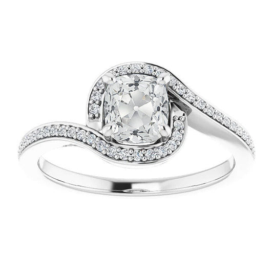 Brillante Cuscino Anello con Pavé Halo in Oro Bianco 14K – vista principale
