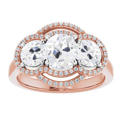 Cuscino Antico Diamante Anello Halo – 8,50 carati in Oro 14