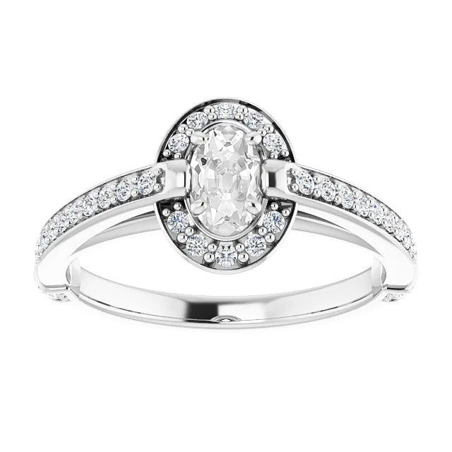 Brillante Cuscino Antico Anello con Pavé Halo in Oro Bianco 14K – vista principale