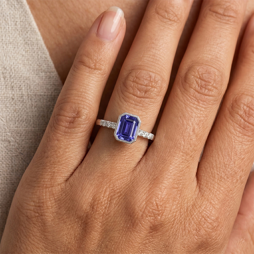 Lunetta incastonata con zaffiro blu e diamante anello 2.50 carati stile vintage