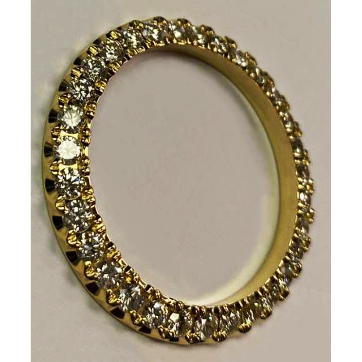 Lunetta con diamanti personalizzati da 5 carati per adattarsi all'orologio Rolex da 36 mm