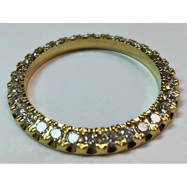 Lunetta con diamanti personalizzati da 5 carati per adattarsi all'orologio Rolex da 36 mm
