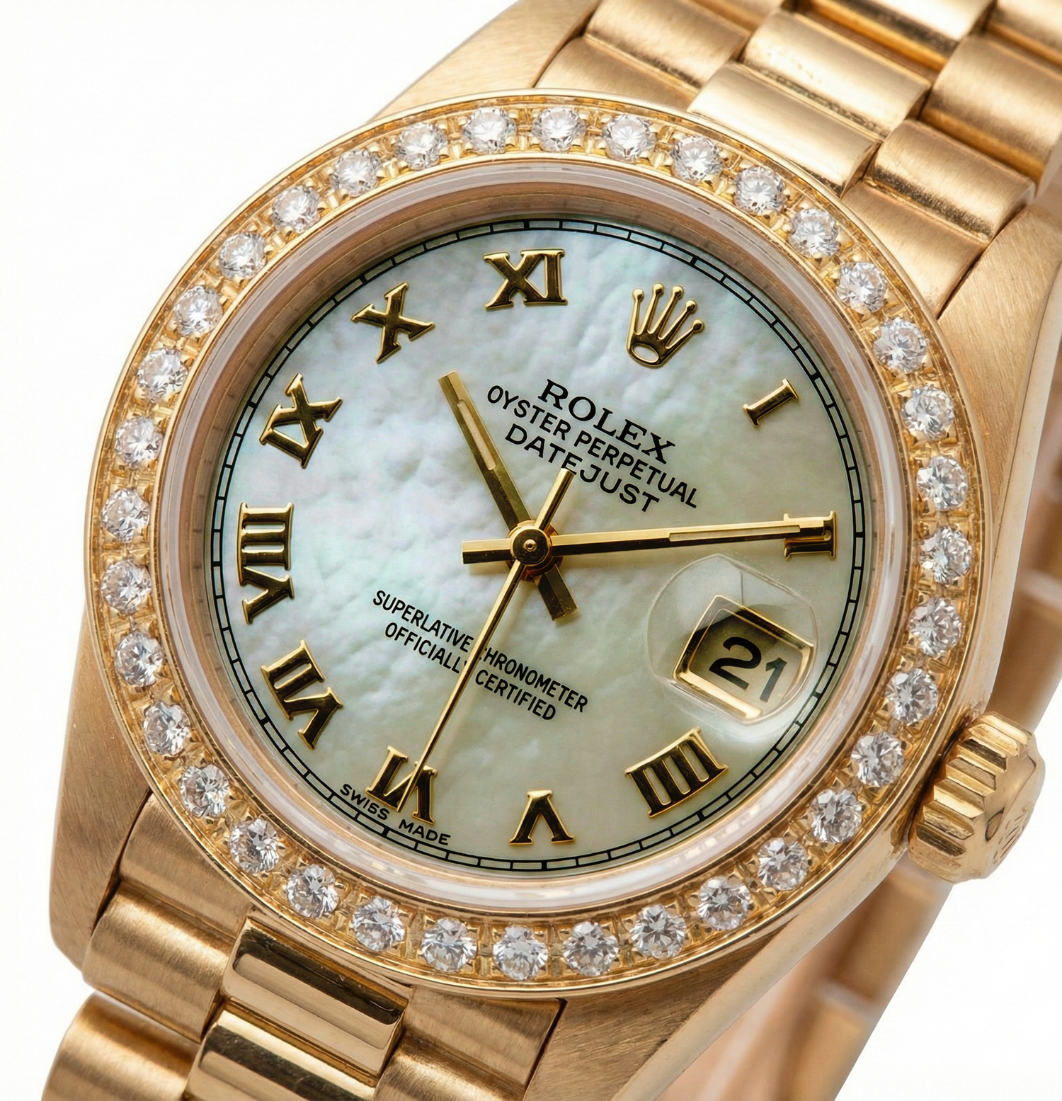 Madreperla bianca Quadrante romano Orologio presidenziale Rolex Datejust Lunetta con diamanti Oro