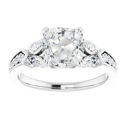 Cuscino Antico Brillante Anello Solitario con Accenti 5,50