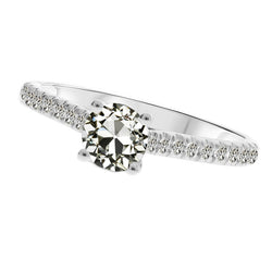 Solitario con Pietre Laterali Oro Bianco 14K – Diamante Taglio