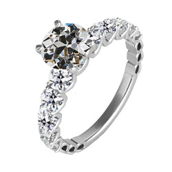 Anello Solitario con Accenti Oro Bianco 14K – Diamante Cuscino