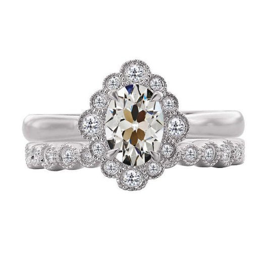 Diamante Fine Cuscino Antico Anello con Pavé Halo in Oro Bianco 14K – vista principale
