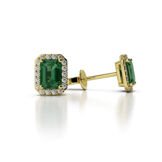 Orecchini Lady Studs in oro giallo 5.40 Ct con Verde smeraldo e diamanti Halo