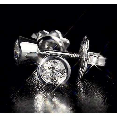 Orecchino A Lobo Con Naturale Diamante Rotondo 1.50 Carati Con Castone In Oro Bianco 14k F Vs1