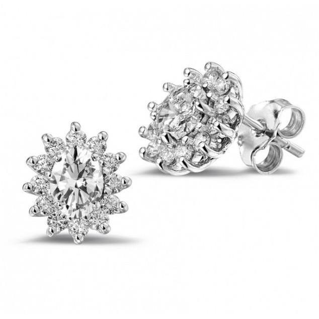 Orecchino Halo Lady Studs Con Vero Diamanti Taglio Ovale E Rotondo Da 3,20 Ct