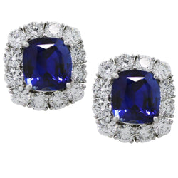 Orecchino di diamanti con zaffiro blu dello Sri Lanka taglio cuscino da 6,40 carati con oro bianco 14K