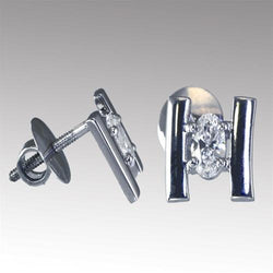 Orecchino A Lobo Con Naturale Diamante Taglio Ovale 1 Carato 14K Oro Bianco