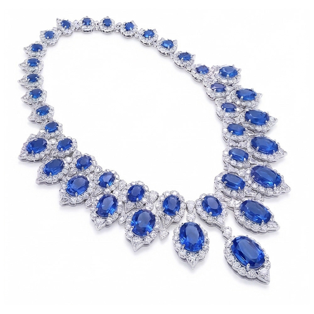 Oro bianco 291,17 ct. Gioielli con collana di zaffiri blu e diamanti bianchi