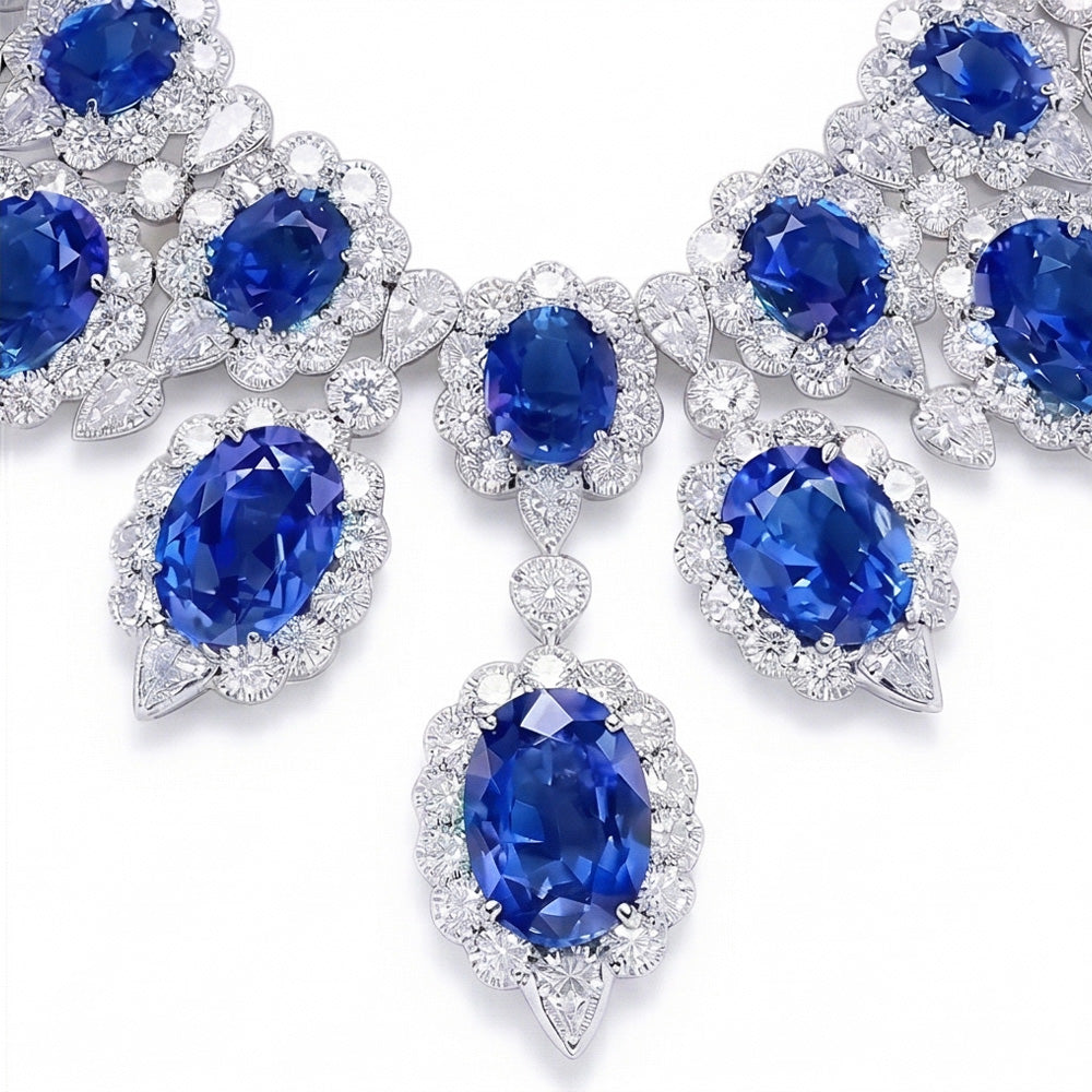 Oro bianco 291,17 ct. Gioielli con collana di zaffiri blu e diamanti bianchi