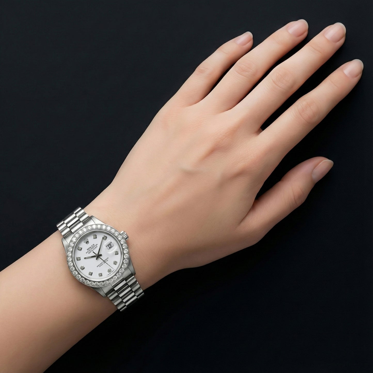 Orologio Rolex Datejust con quadrante bianco personalizzato con diamanti e lunetta grande in acciaio inossidabile