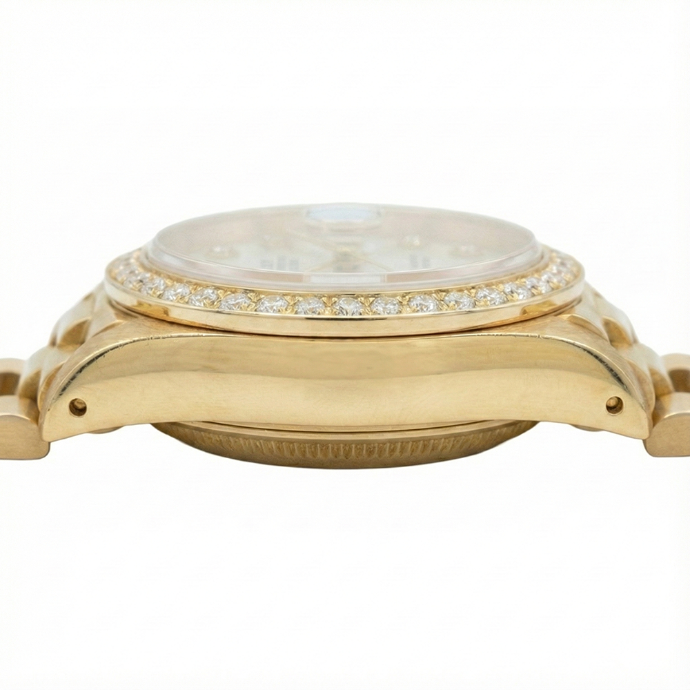 Orologio Rolex Datejust Stile del Presidente Quadrante in madreperla bianca con diamanti Lunetta in oro