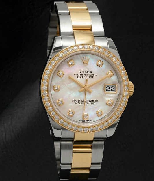 Orologio Rolex Datejust anno 2011, in madreperla bianca, quadrante con diamanti, lunetta con diamanti, cassa da 31 mm, bicolore.