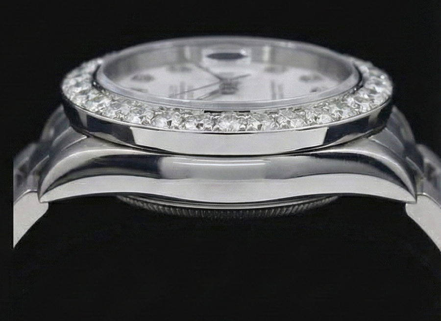 Orologio Rolex Datejust con quadrante bianco personalizzato con diamanti e lunetta grande in acciaio inossidabile