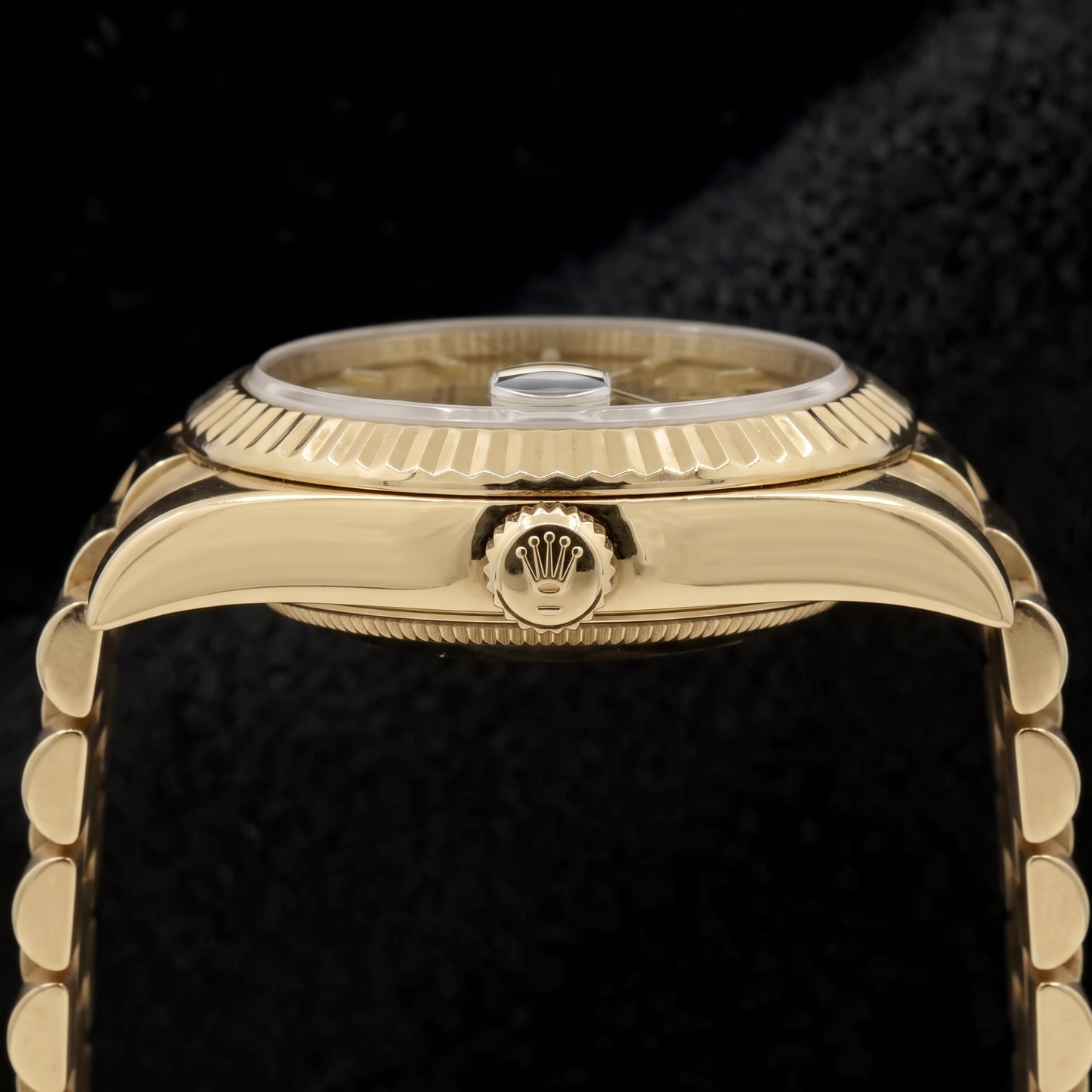 Orologio Rolex Day Date 2 da Uomo 41 mm con Quadrante Champagne in Oro Giallo