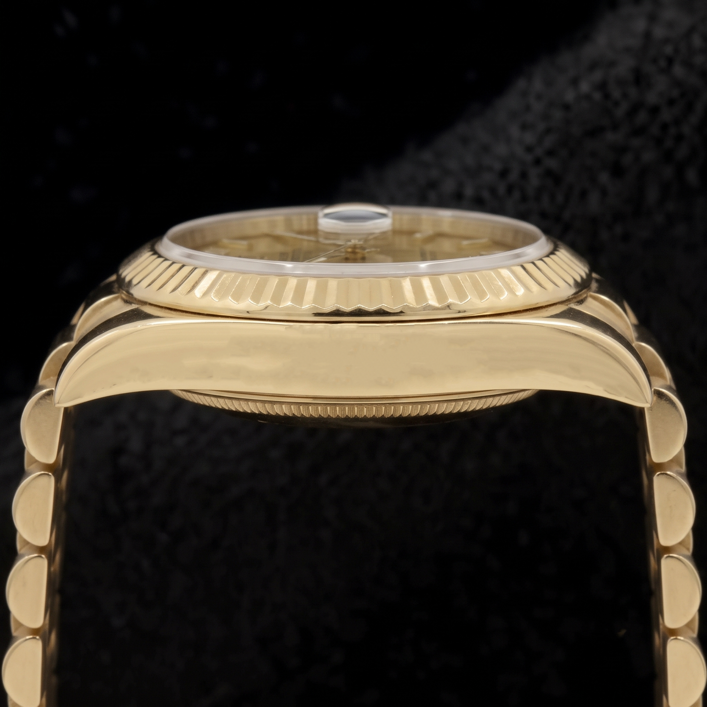 Orologio Rolex Day Date 2 da Uomo 41 mm con Quadrante Champagne in Oro Giallo