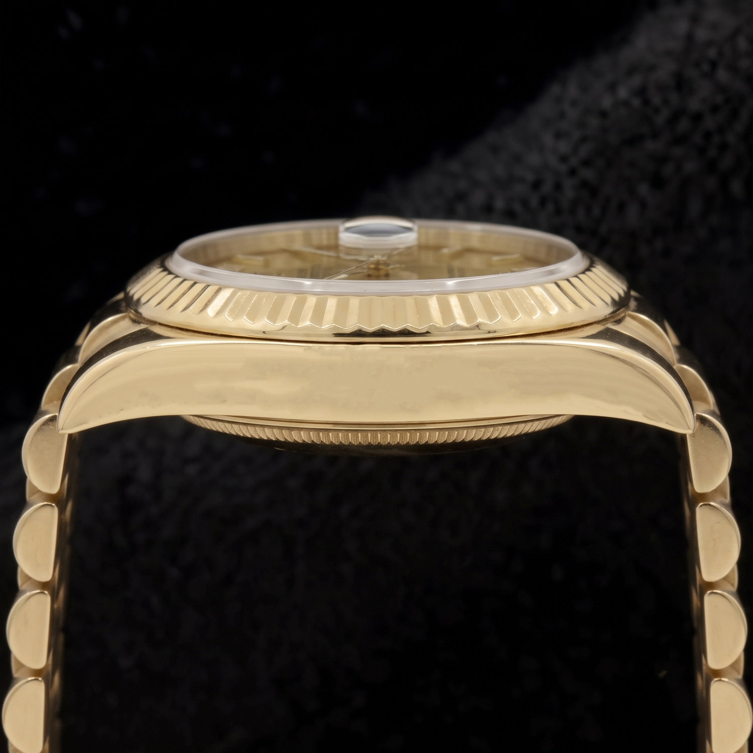 Orologio Rolex Day Date 2 da Uomo 41 mm con Quadrante Champagne in Oro Giallo