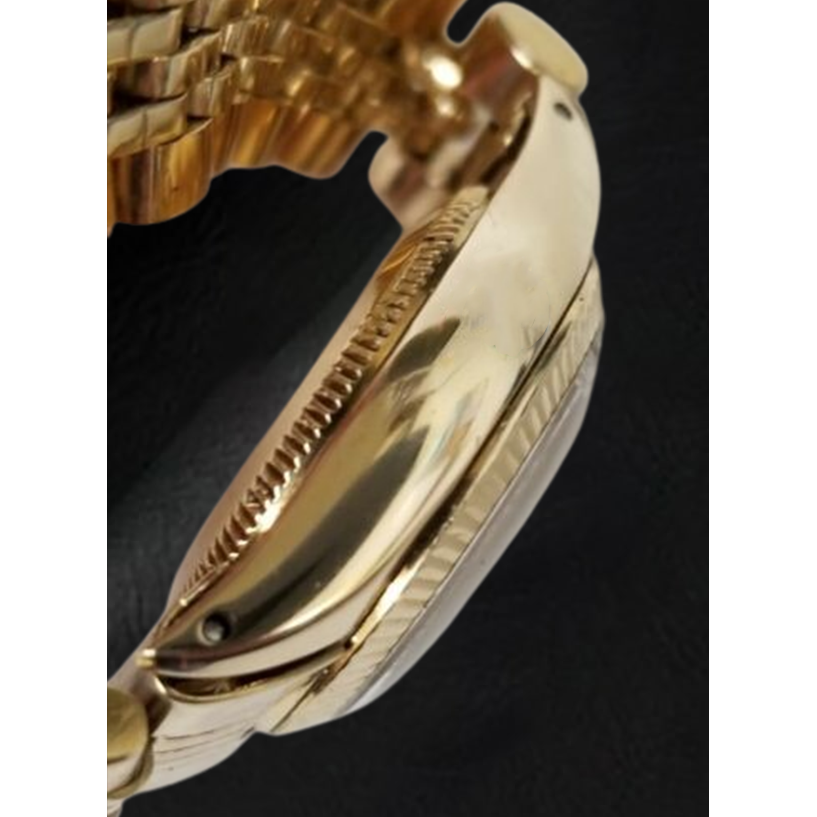 Orologio Rolex Oyster Perpetual da 24 mm con quadrante champagne e oro giallo