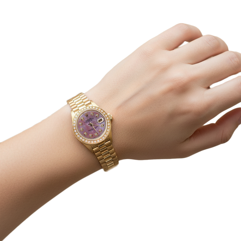 Orologio Rolex in stile presidente con quadrante in madreperla e diamanti, lunetta in oro P2