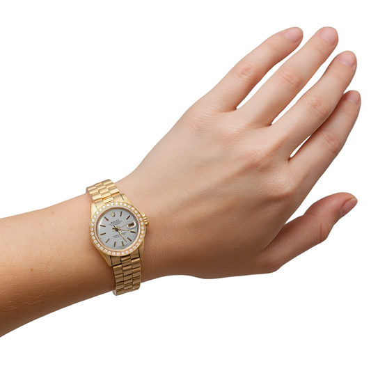 Orologio Rolex presidenziale in oro quadrante bianco con lunetta in diamanti Datejust