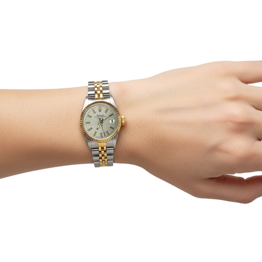 Orologio da donna con quadrante bianco, lunetta scanalata, data, bracciale giubileo P2