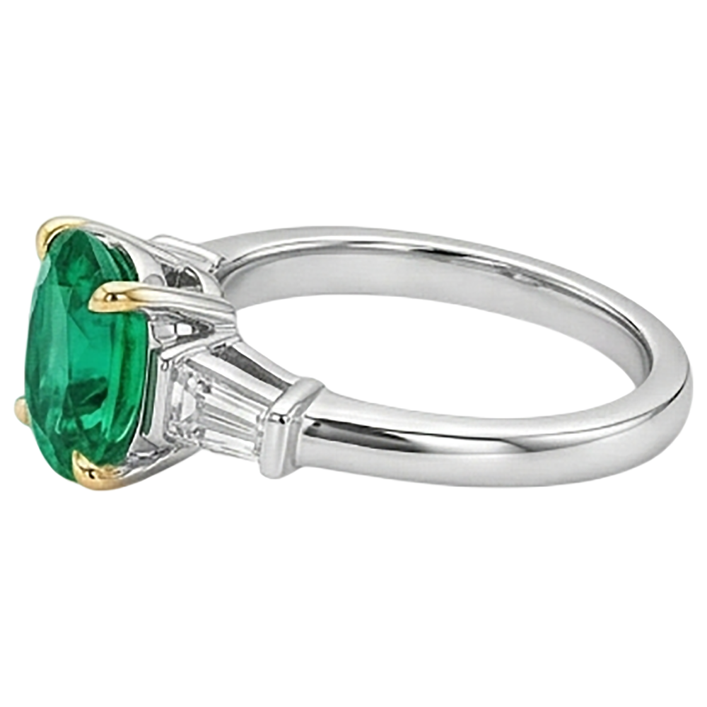 Elegante Anello Pietra Colorata 3,50 carati – vista laterale