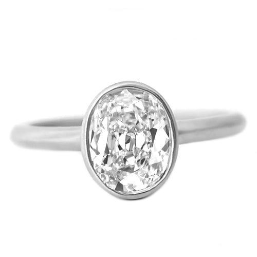 Cuscino Antico Diamante anello in Oro 14 Carati Bianco – vista principale