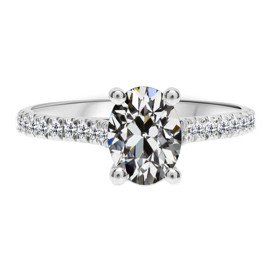 Abbagliante Diamante Fine Anello Solitario con Accenti 4,50 carati – vista principale