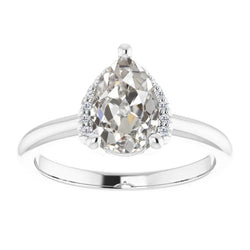 Brillante Anello Solitario con Accenti 2,50 carati – Oro 14