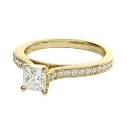 Principessa E Taglio Rotondo 2.85 Ct. Fedi Nuziali In Oro Giallo Con Naturale Diamanti