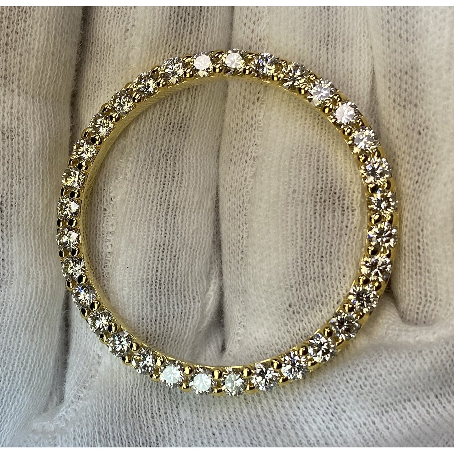 Diamante Fine Taglio Rotondo Orologio di Lusso in Gold – vista profilo