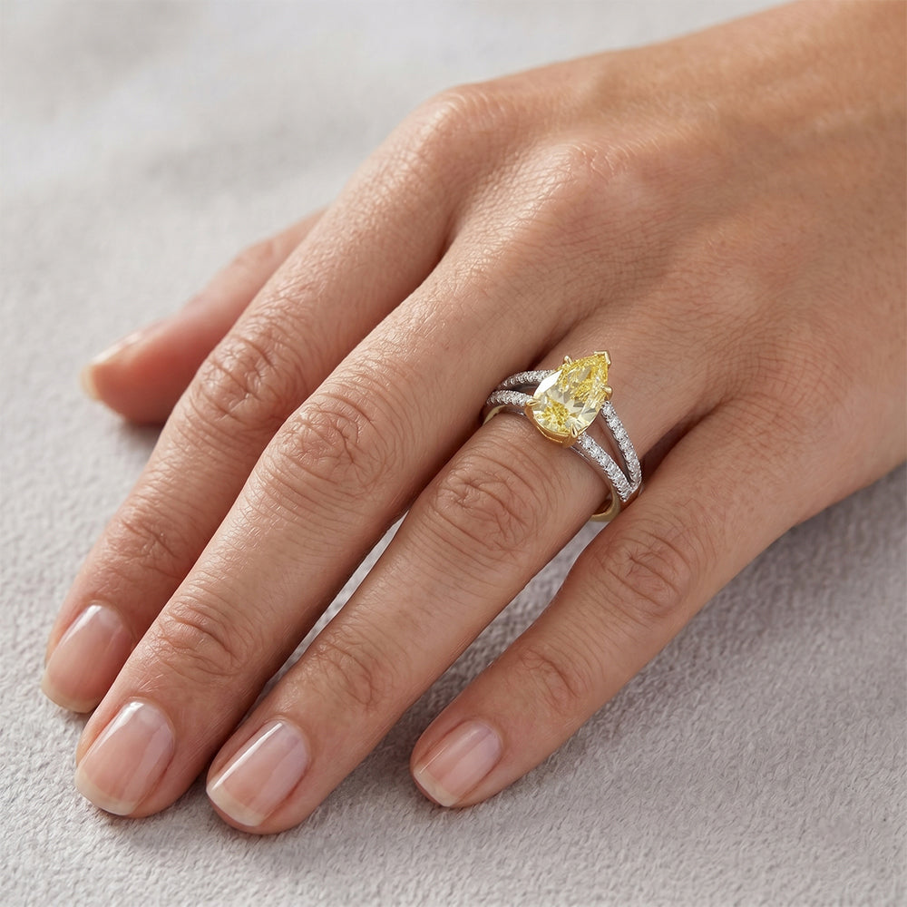 Purezza VVS Anello Statement – Diamante Canarino 1,75 carati Oro