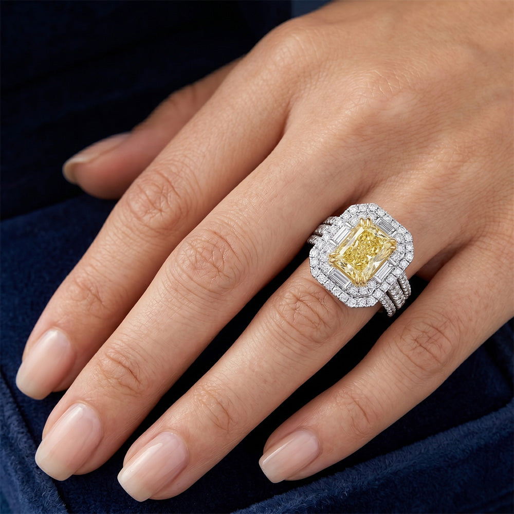 Radiant Diamante Giallo Fancy Anello con Pavé Halo – 2,5 carati