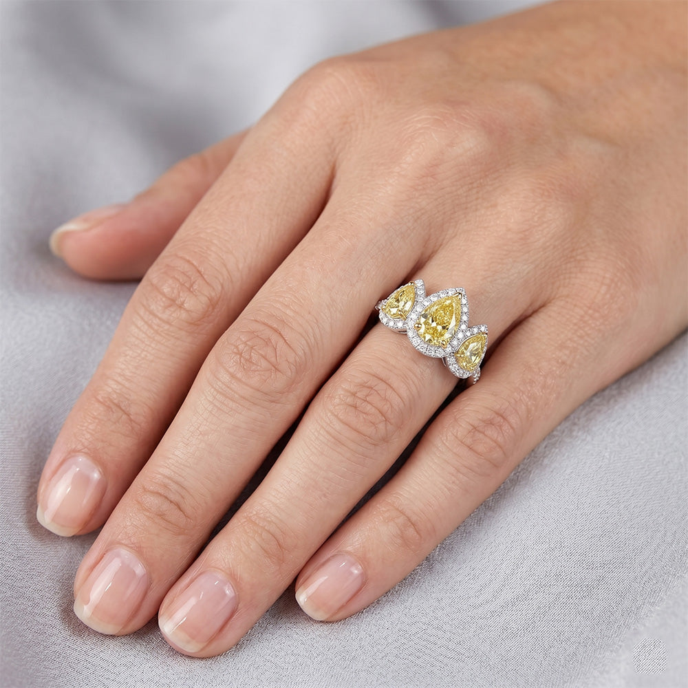 Radioso VVS Diamante Giallo Fancy Anello – 1,5 carati Oro