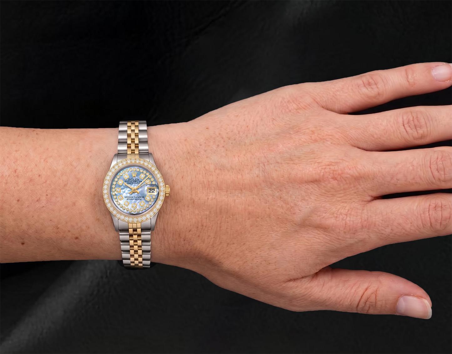Orologio Rolex Datejust 6917 26 mm Bicolore con Quadrante con Diamanti in Madreperla Blu con Stringa