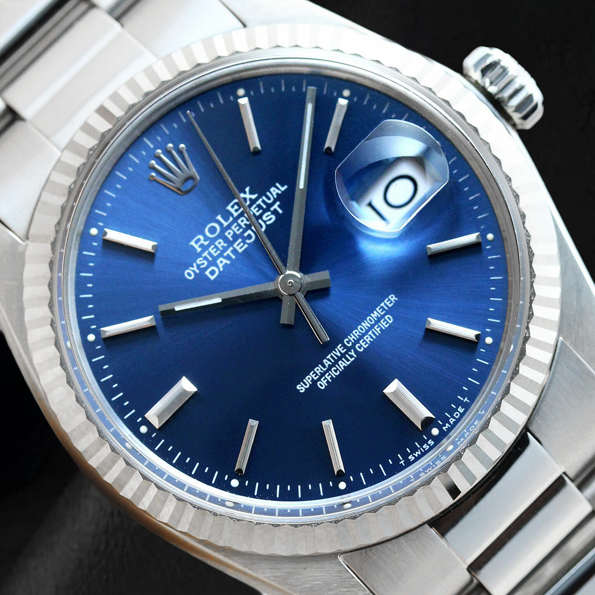 Orologio Rolex Datejust 36 mm in Acciaio Inossidabile con Lunetta Zigrinata e Quadrante Blu con Indici a Bastone