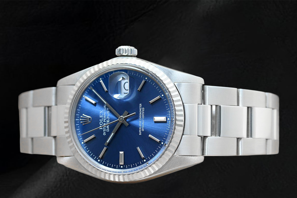 Orologio Rolex Datejust 36 mm in Acciaio Inossidabile con Lunetta Zigrinata e Quadrante Blu con Indici a Bastone