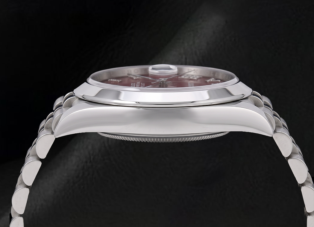 Rolex Datejust 126300 41 mm Orologio in Acciaio Inossidabile con Quadrante con Diamanti e Numeri Romani Rossi