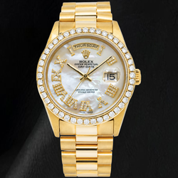 Rolex Day-Date 18238 36 mm Orologio in Oro Giallo con Quadrante con Diamanti in Madreperla Bianca e Numeri Romani