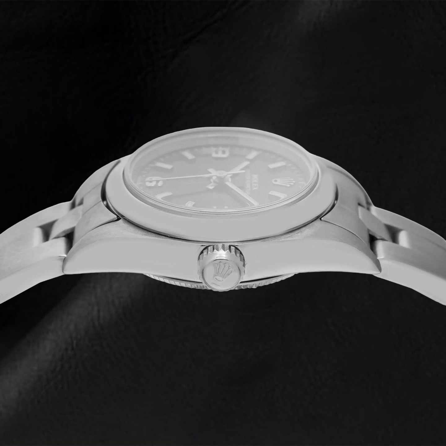 Orologio Rolex Oyster Perpetual 76094 26 mm Quadrante Nero con Numeri Arabi Bracciale Oyster in Acciaio Inossidabile
