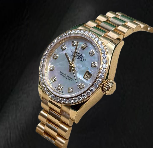Orologio Rolex President 28 mm in Oro Giallo Quadrante con Diamanti in Madreperla Bianca