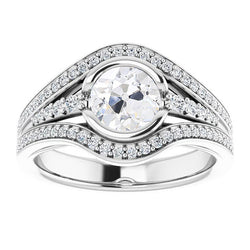 Cuscino Antico Diamante Fine Anello Halo 7 carati – Oro Bianco