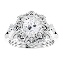 Diamante Fine taglio Cuscino Antico Anello Halo 2 carati – Oro